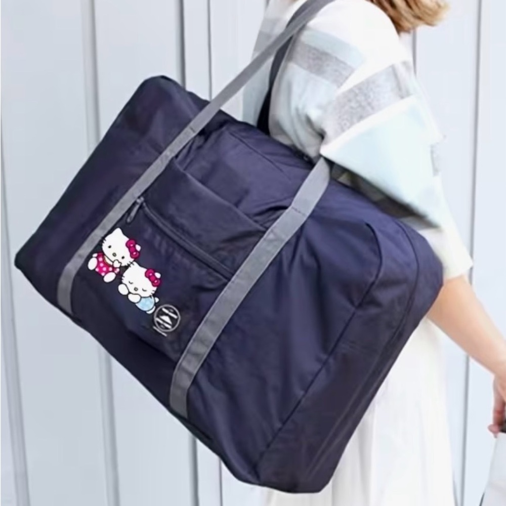 ❤️❤️Sanrio Hello Kitty Navy Blue Travel Duffle Bag & Mystery Accessories Bundle